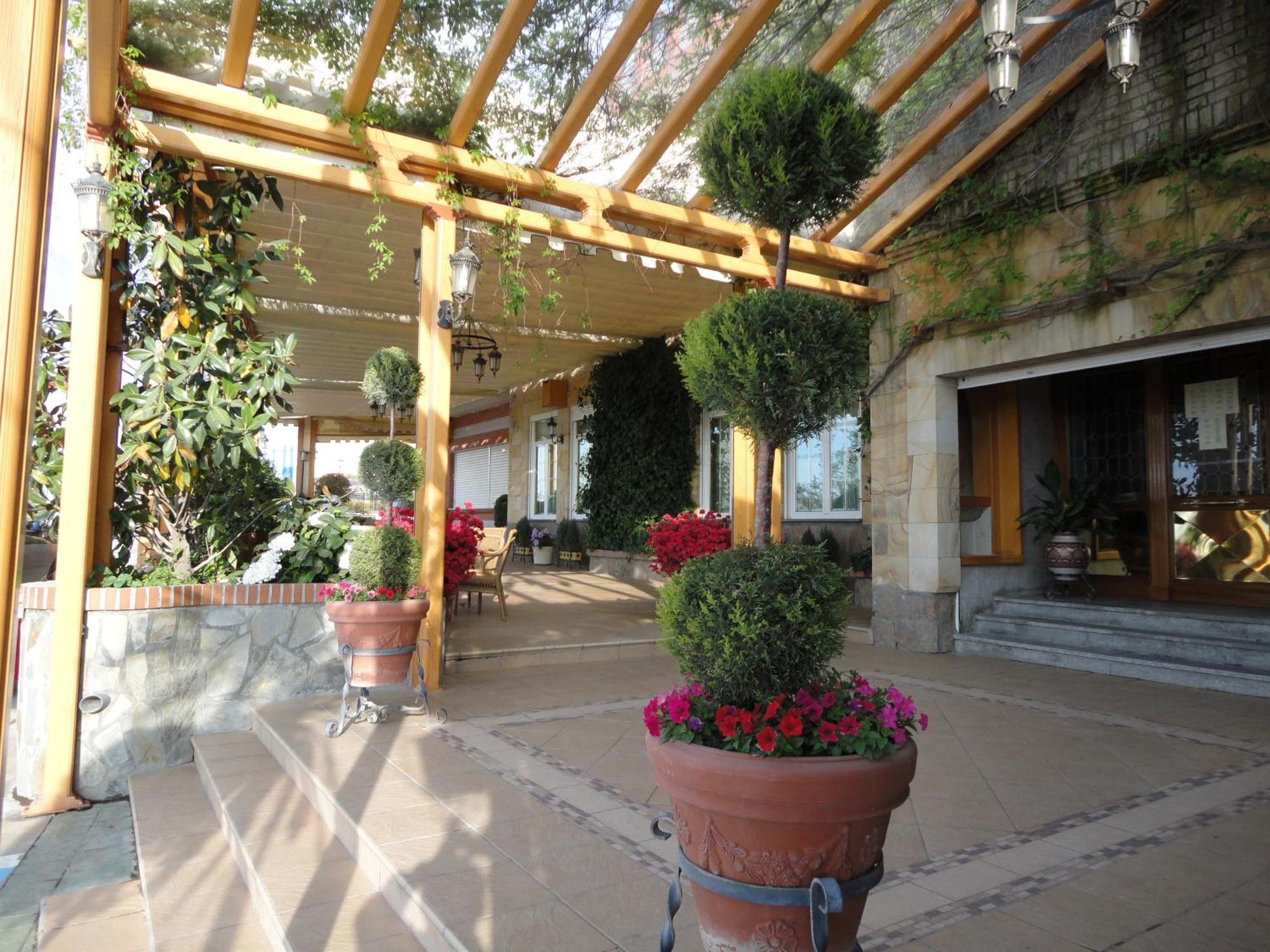 Hotel La Maruxina La Alameda de la Sagra Dış mekan fotoğraf
